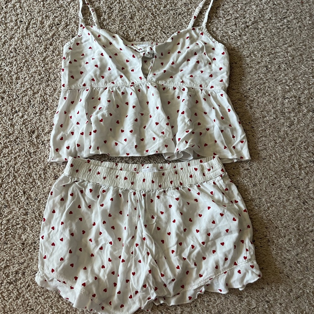 Abercrombie & Fitch White and Red Heart Pajama Set